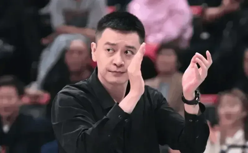 B体育-杨鸣：京粤大战给两队过度消耗，上海以逸待劳等待两个球队